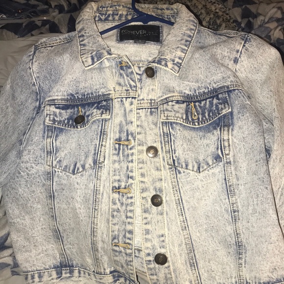 F21+ Acid washed jean jacket - Picture 5 of 6